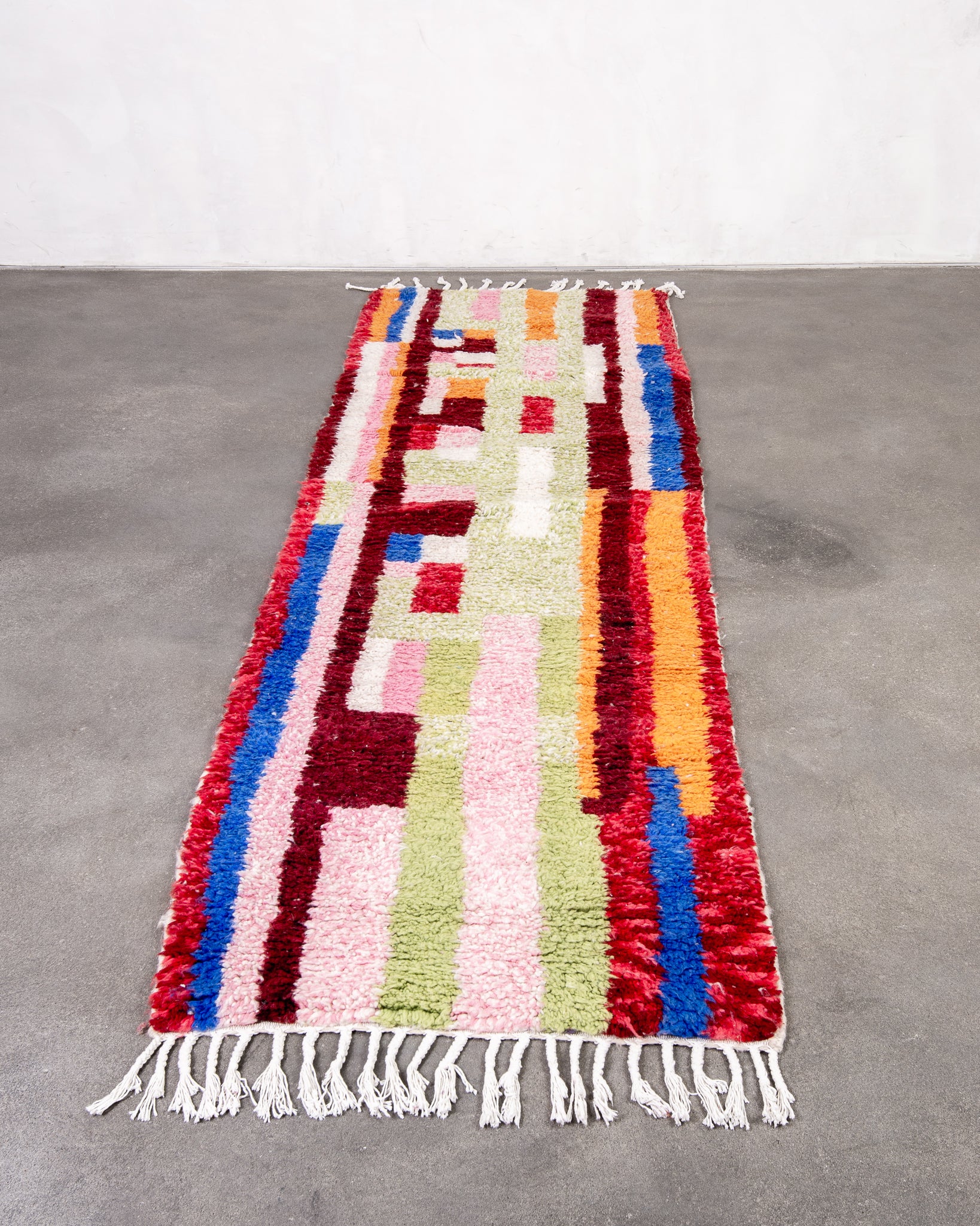 Modern designer handcrafted Berber rug from morocco Beniourain with beautiful colors and patterns